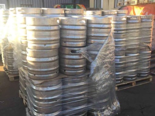 Партия кегов на паллетах